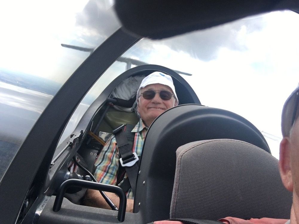 Am 21. Juni ist Karledzard Beuß, Ehrenmitglied des Luftsportclubs Bad Homburg (LSC), im Alter von 85 Jahren verstorben. Beuß hatte sich im Luftsportclub über Jahrzehnte ehrenamtlich engagiert und als ...